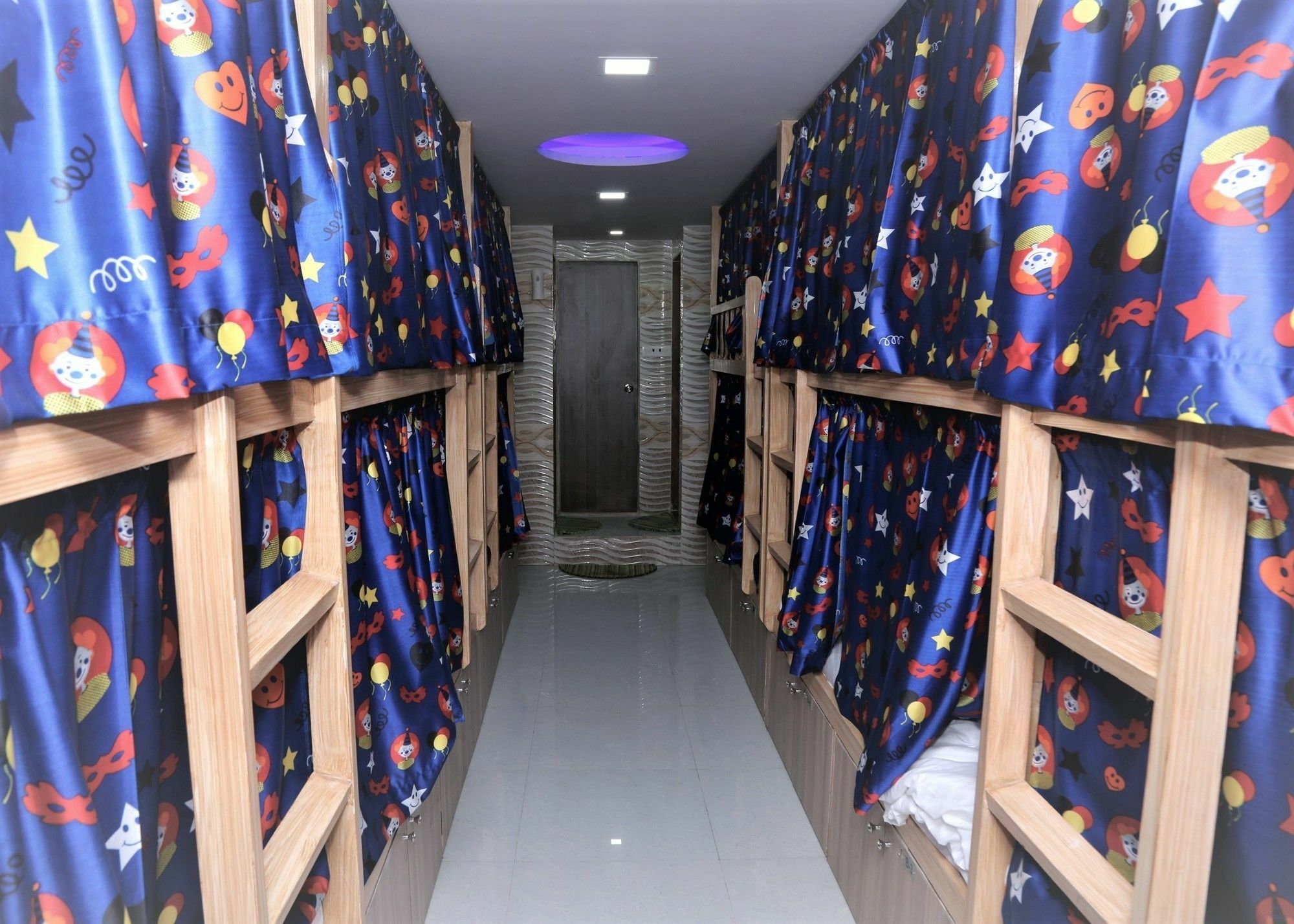 Delta Dormitory Mumbai Exterior photo